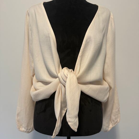 NWT Vetta Capsule Versatile Gathered Sleeve Wrap Top Cream Color Size XL - Picture 3 of 16